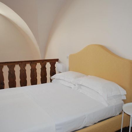 Palazzo Della Contessa - Suites & Breakfast เลชเช ภายนอก รูปภาพ