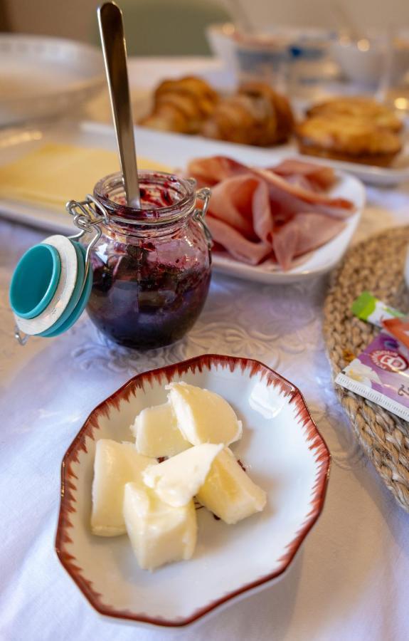 Palazzo Della Contessa - Suites & Breakfast เลชเช ภายนอก รูปภาพ